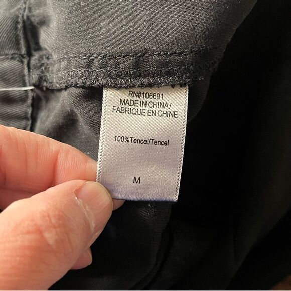 Young Fabulous & Broke Black Tencel Ankle Pants with Cuff Size Medium - Picture 10 of 11